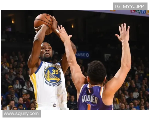 赫伯特琼斯的篮球之路与成就探索：从新秀到明星的成长历程